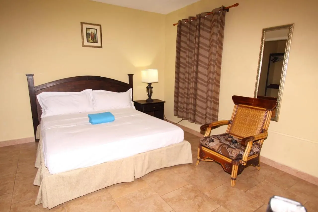 ***  Citadel Rosehall Hotel 몬테고 베이 자메이카