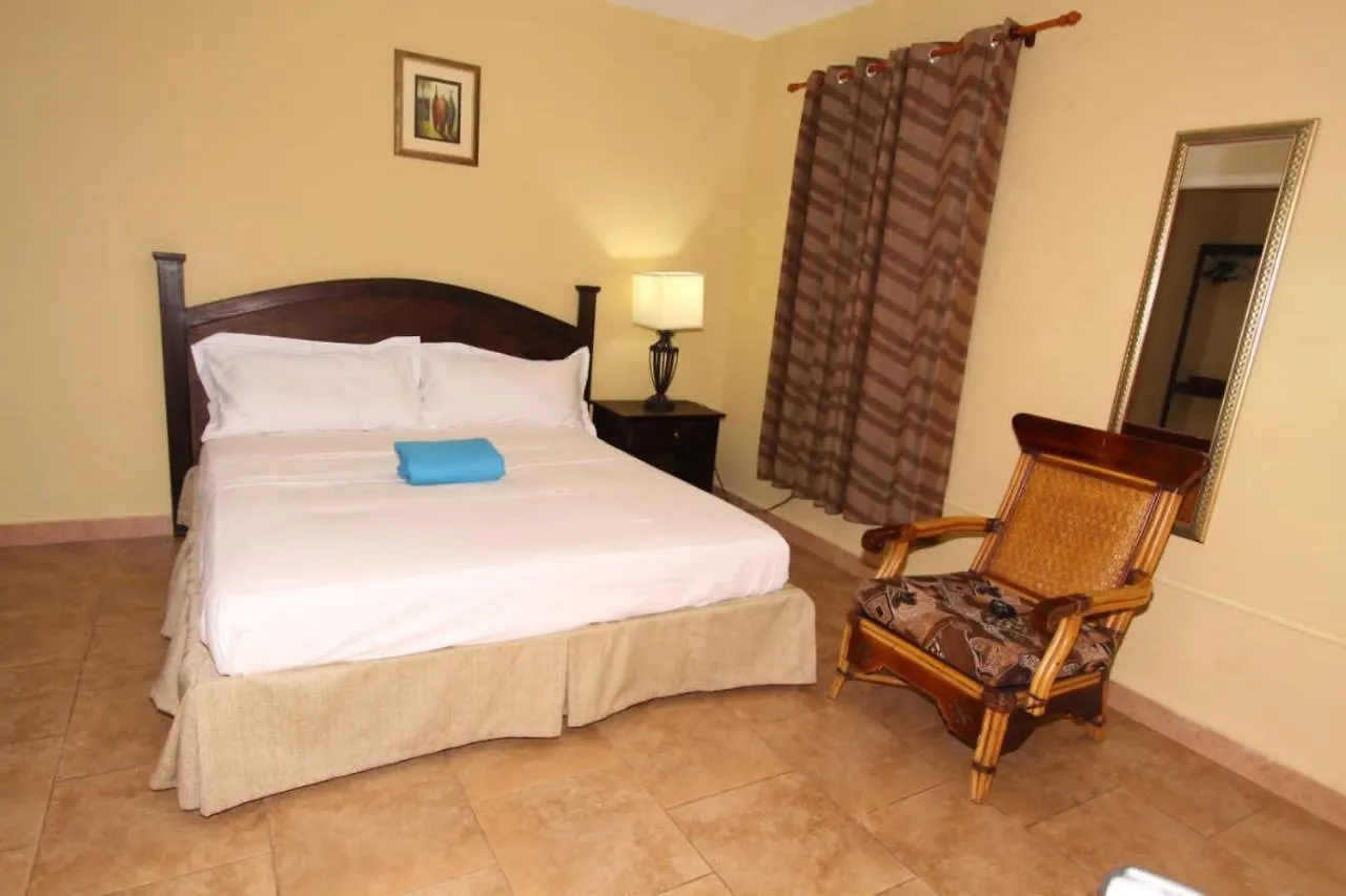 Citadel Rosehall Hotel 몬테고 베이